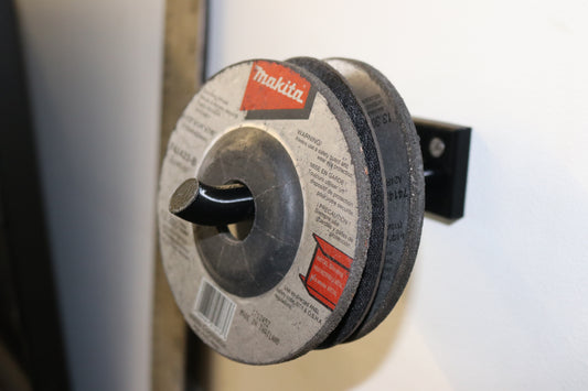 Cut off wheel, grinding disc wall mount